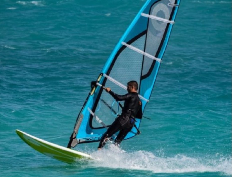 Combinaison de surf, wind et kite sur-mesure néoline